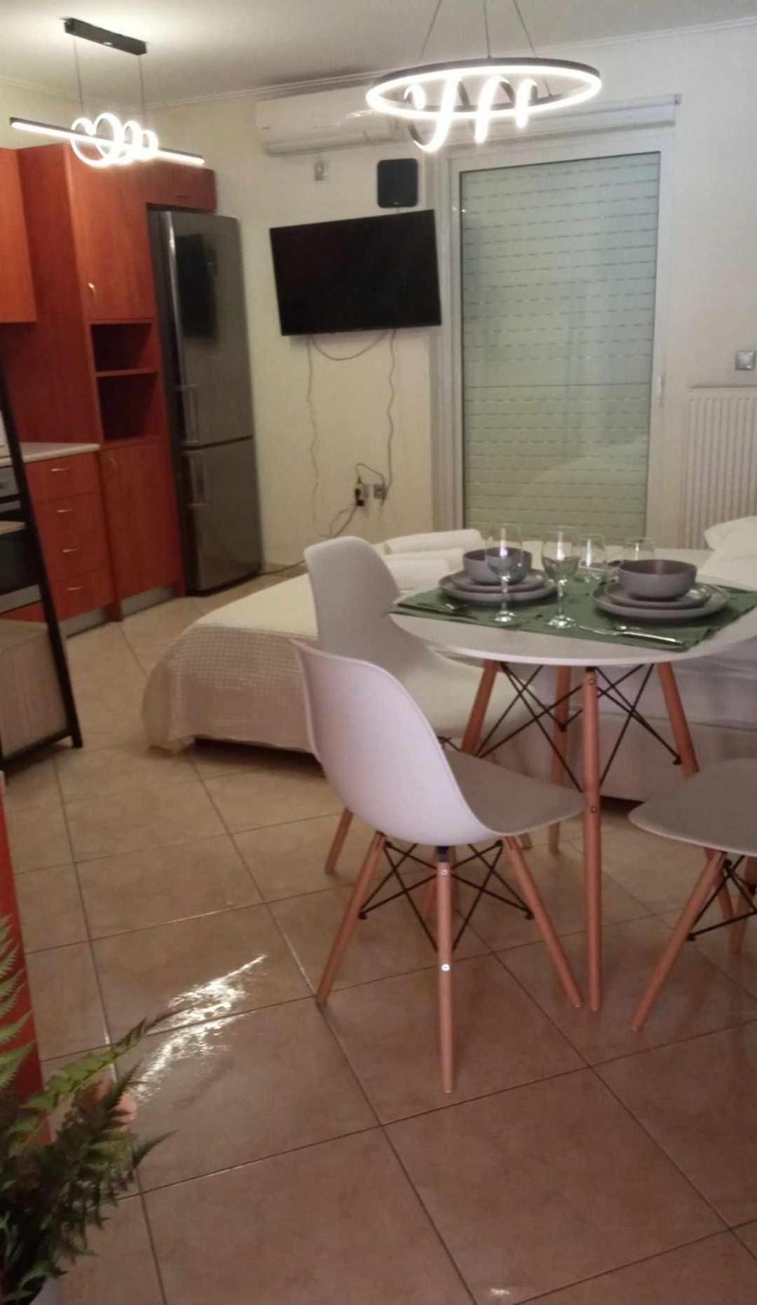 Aiolos Glyfada Super Lux Mini Athens
