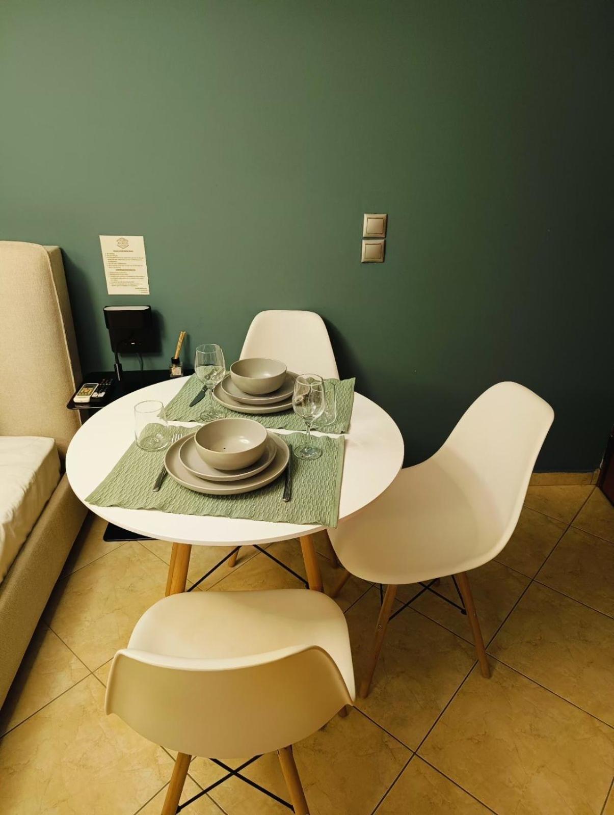 Aiolos Glyfada Super Lux Mini * Athens