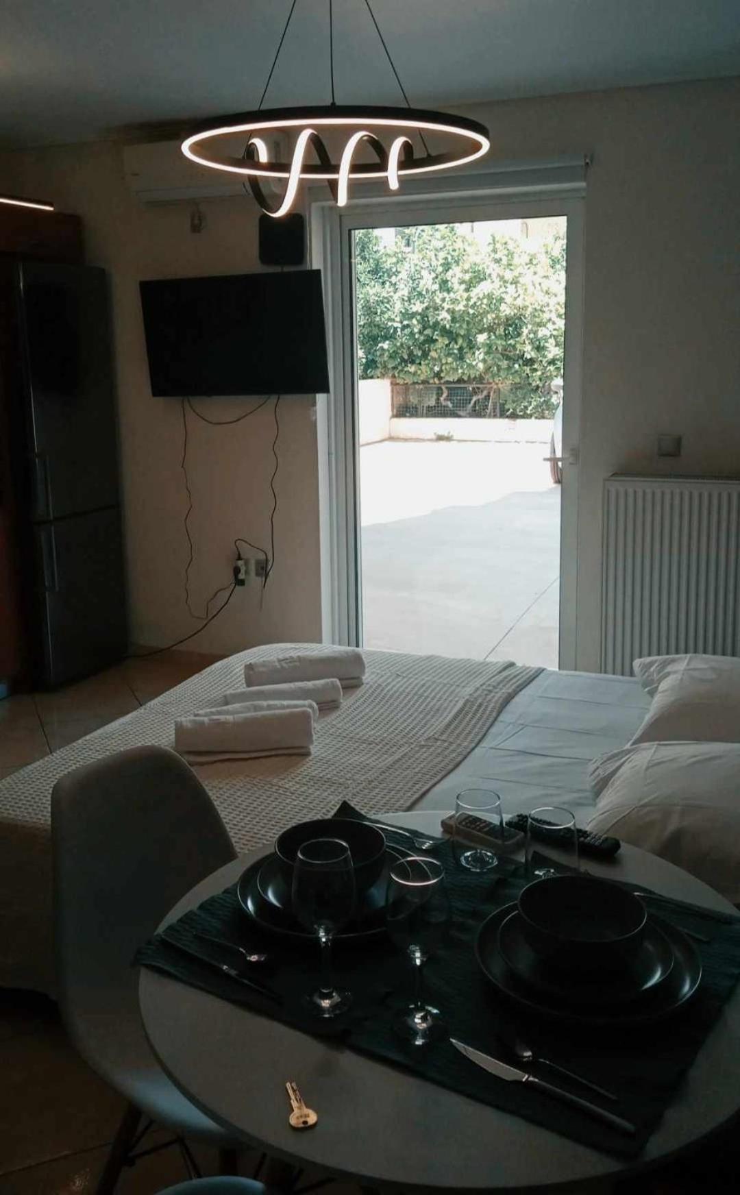 Aiolos Glyfada Super Lux Mini