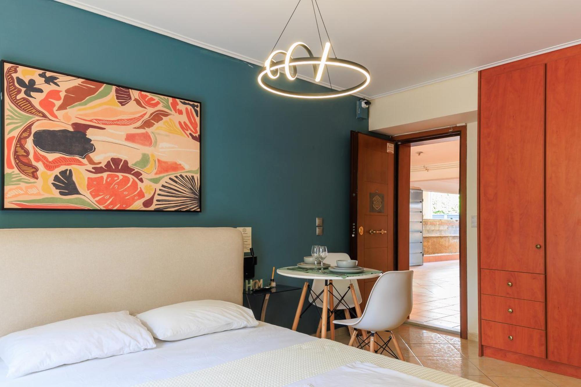 Aiolos Glyfada Super Lux Mini Athens